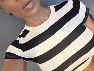 Screen Shot of ChanelKnight