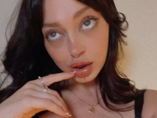 Screen Shot of LizaDeVill