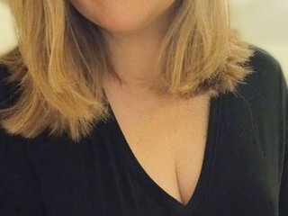 Screen Shot of CharlotteBelleX