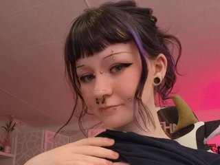 Screen Shot of aliceelvyy