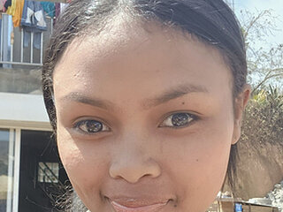 Screen Shot of Arialove